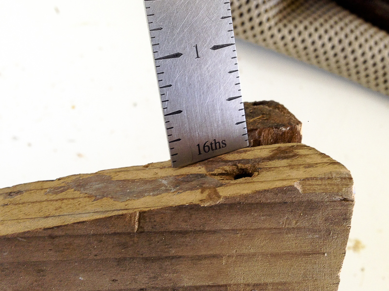Newly bonded seam with red arrow pointer
