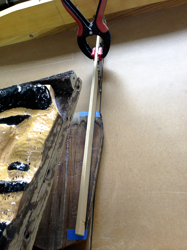 Newly bonded seam with red arrow pointer